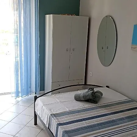 Vi Apartment Pefkochori